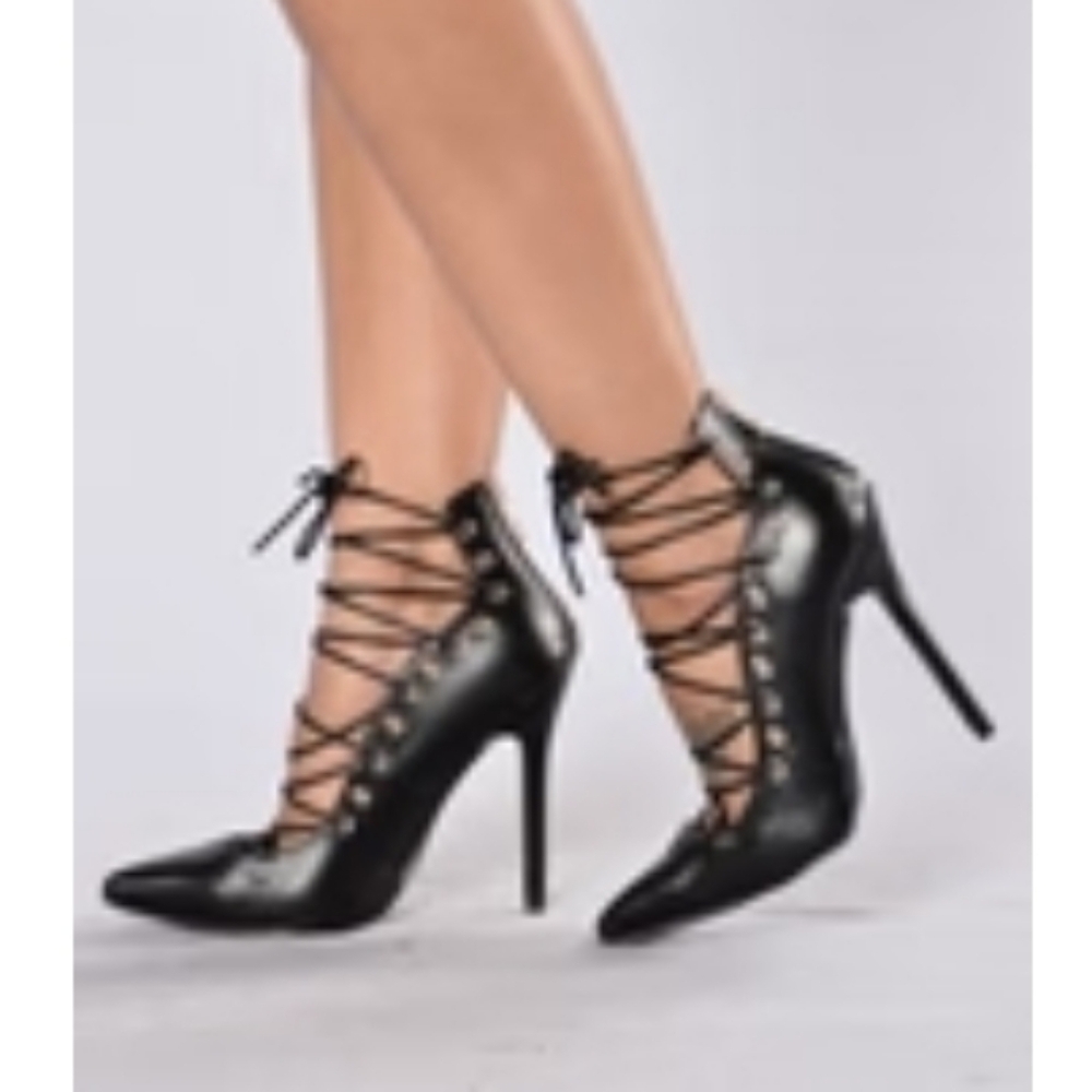 Fashion Nova Black Strappy Heels